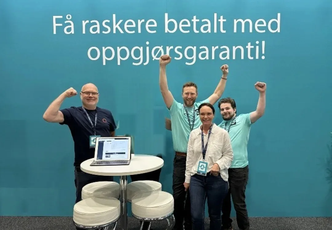 Aptly-teamet på stand: Få raskere betalt med oppgjørsgaranti